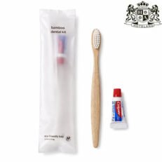 DENTAL KIT COLGATE eco friendly-Σετ οδοντικης φροντιδας της COLGATE με Ξυλινη BAMBOO οικολογικη οδοντοβουρτσα και οδοντοκρεμα COLGATE 5gr σε αδιαβροχο γαλακτερο οικολογικο σακουλακι eco friendly (100 Σετ/Κιβ)