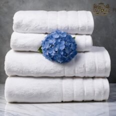 S-LUXURIUS SOFT 62 – Πετσέτες ΔΙΚΛΩΝΗΣ βασης με ΜΟΝΟΚΛΩΝΟ πελος Λευκές 620gsm με JAQUARD ΑΝΑΓΛΥΦΕΣ ΡΙΓΕΣ & DIAGONAL φινιρισμα στο τελείωμα διαθέτει DOUBLE ραφή στις ουγιες (ΜΠΑΝΙΟΥ ΜΠΟΥΡΝΟΥΖΟΠΕΤΣΕΤΑ 80x150)