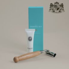 AQUA PREMIUM ACCESSORIES/ΣΕΤ ΞΥΡΙΣΤΙΚΗΣ ΦΡΟΝΤΙΔΑΣ σε αδιαβροχο χαρτινο κουτι πολυτελειας (οικολογικη συσκευασια BIODEGRADABLE 0% zero waste) (250 Σετ/Κιβ)