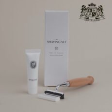 WHITE LUXURY ACCESSORIES/ΣΕΤ ΞΥΡΙΣΤΙΚΗΣ ΦΡΟΝΤΙΔΑΣ σε αδιαβροχο χαρτινο κουτι πολυτελειας (οικολογικη συσκευασια BIODEGRADABLE 0% zero waste) (250 Σετ/Κιβ)