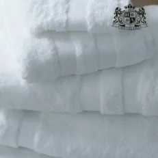 ΠΕΤΣΕΤΕΣ ΠΡΟΣΩΠΟΥ & ΜΠΑΝΙΟΥ ΜΕ ΣΧΕΔΙΟ ΣΤΗ ΦΑΣΑ